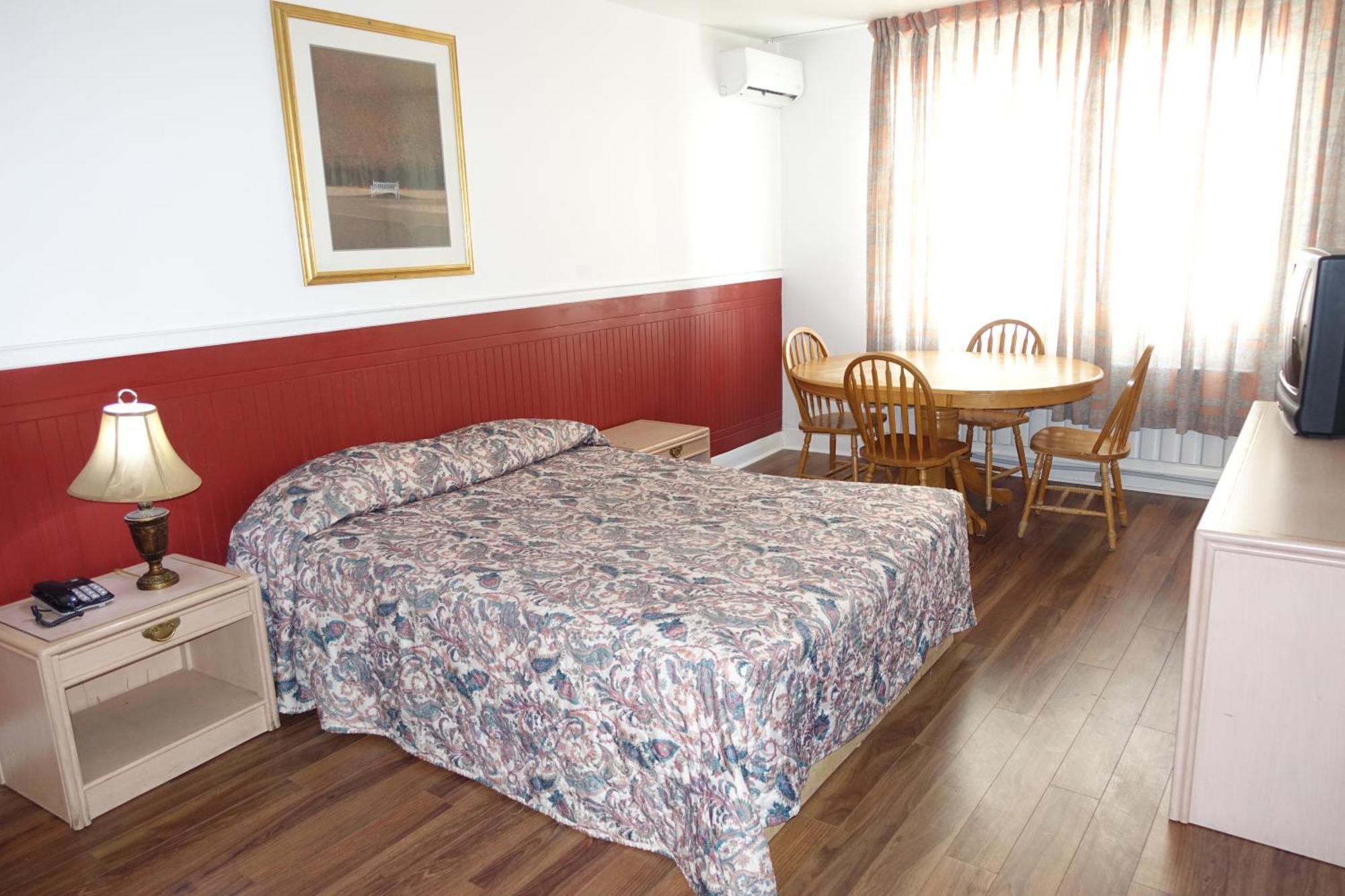 Motel Pierre, Montreal
